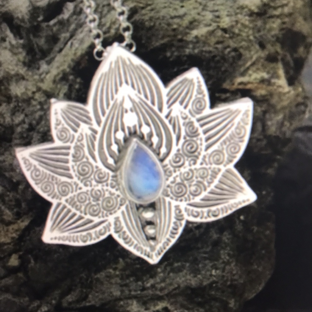 Lotus Yoga Pendant Necklace Chakra Chain NWT - Picture 2 of 5